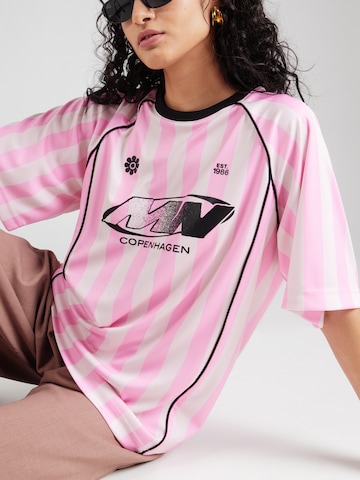 MADS NORGAARD COPENHAGEN - Camiseta 'Shiny Sport Manna' en rosa