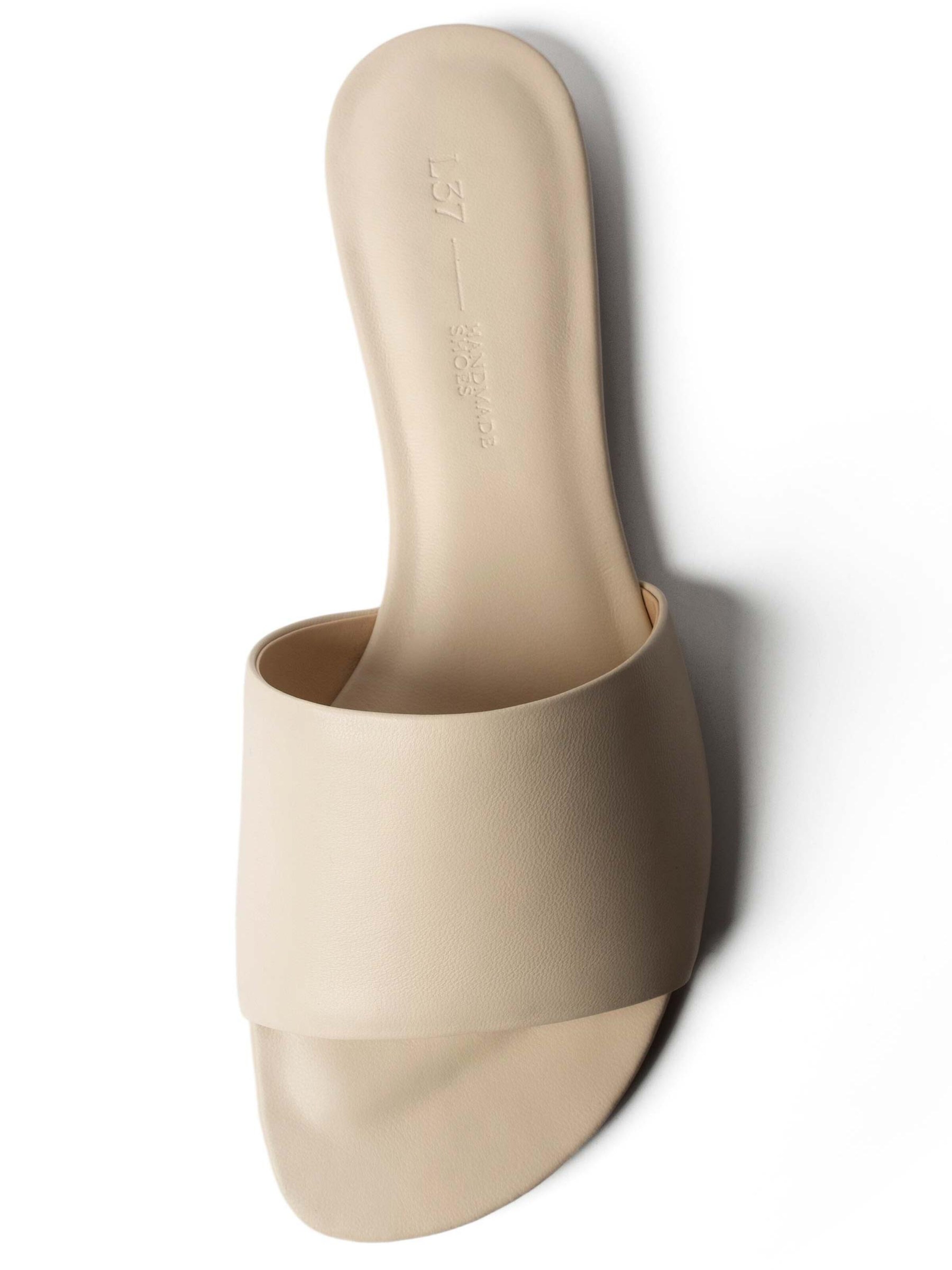 Pantoufle 'ALL THE COLORS FADE' L37 HANDMADE SHOES en beige