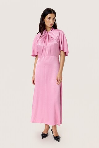 SOAKED IN LUXURY Kjole 'Riyan Miria' i pink: forside