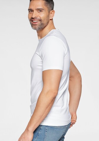 Coupe slim T-Shirt 'Level 5' OLYMP en blanc