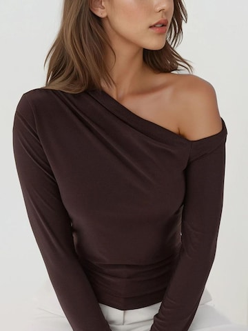 Hiccup - Camisa em castanho