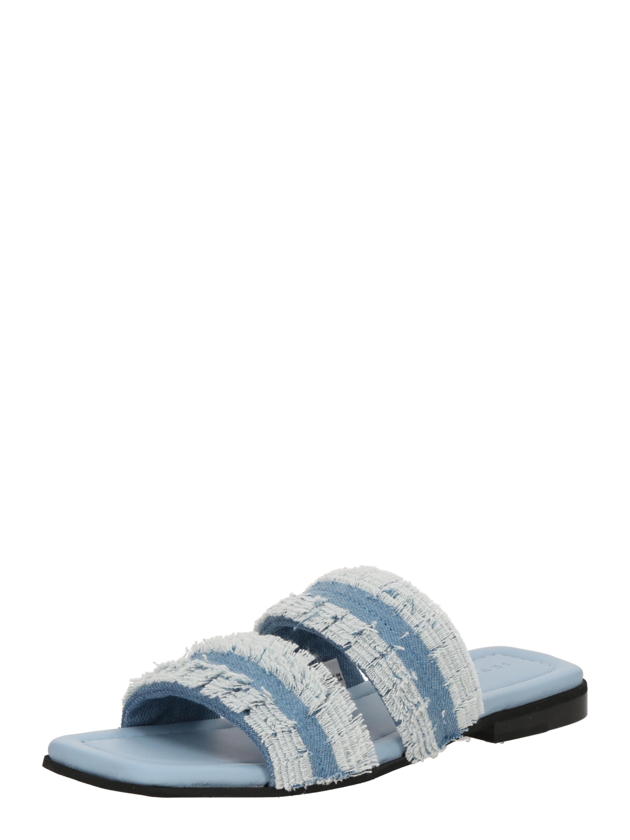 INUIKII Šľapky &#x27;FRINGES&#x27; - Modrá: predná strana