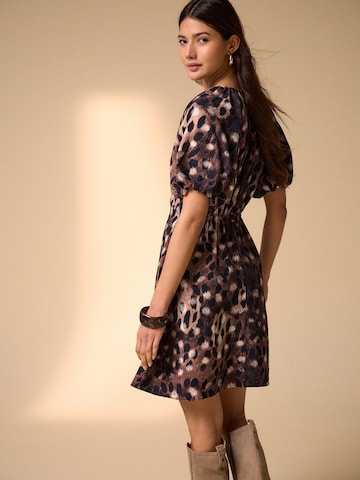Next - Vestido en marrón