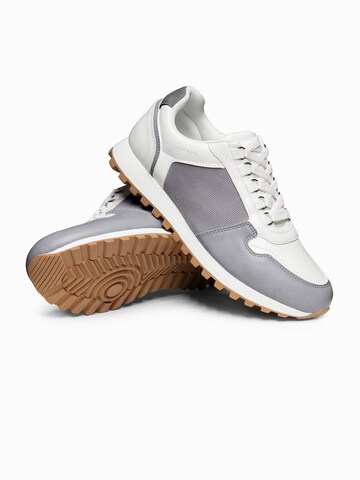 Sneaker bassa di Ombre in grigio
