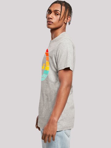 T-Shirt 'Alien Retro Sonnenuntergang' F4NT4STIC en gris