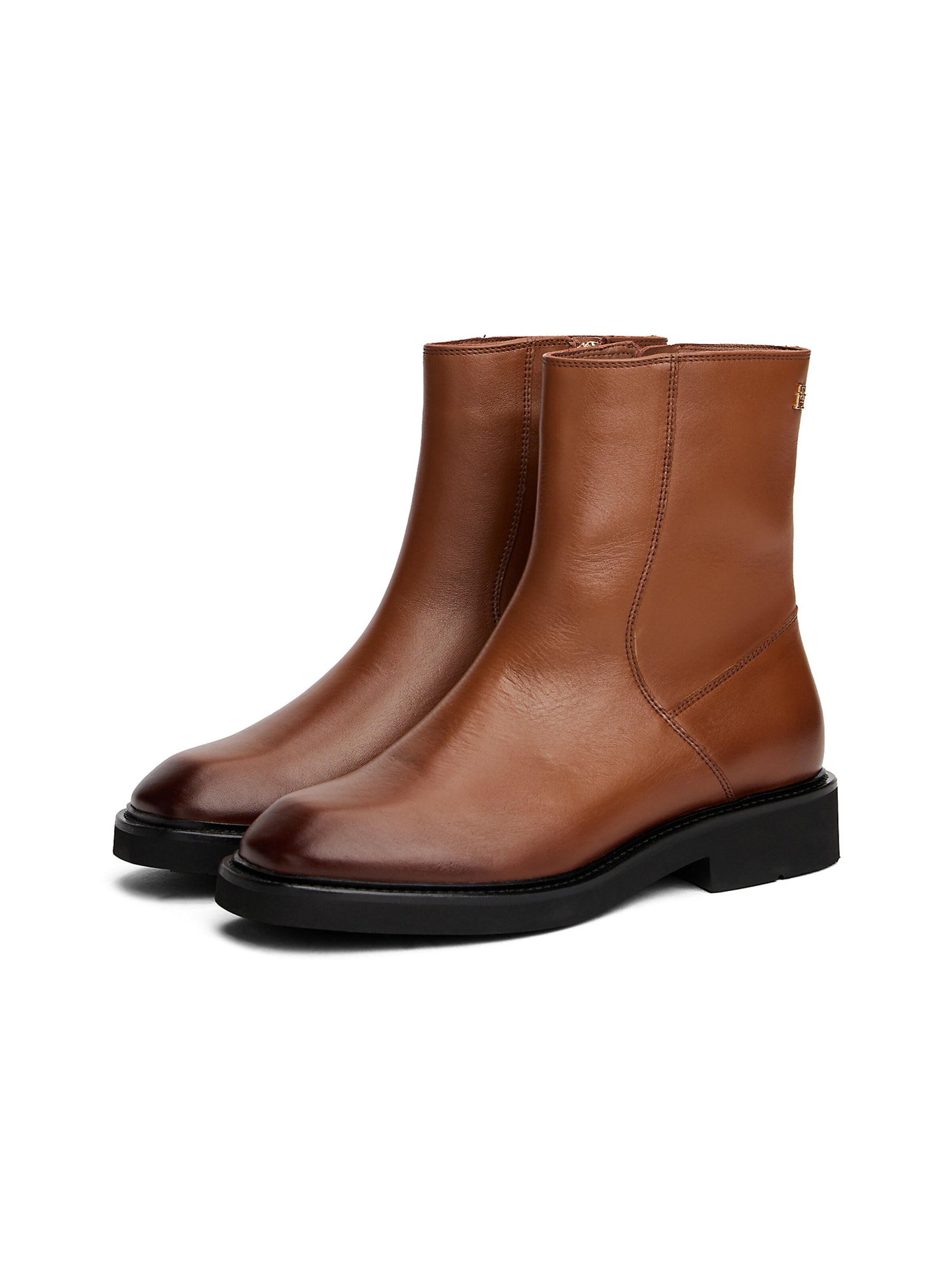 TOMMY HILFIGER Ankle Boots in Braun
