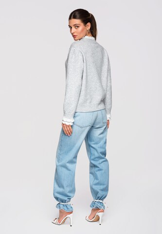 Ombre Pullover in Grau