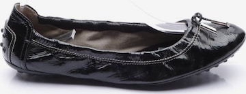 Tod's Flats & Loafers in 39 in Black: front