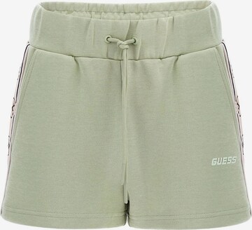 GUESS Regular Shorts in Grün: predná strana