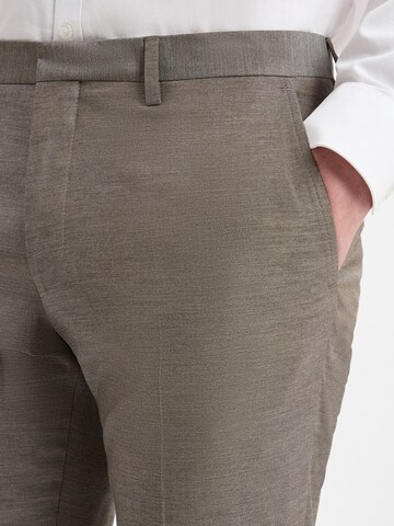 ROY ROBSON Slimfit Hose in Braun