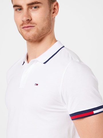 Tommy Jeans T-shirt i vit