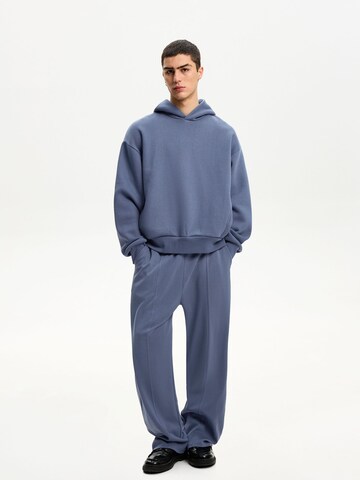 Bershka Loose fit Trousers in Blue