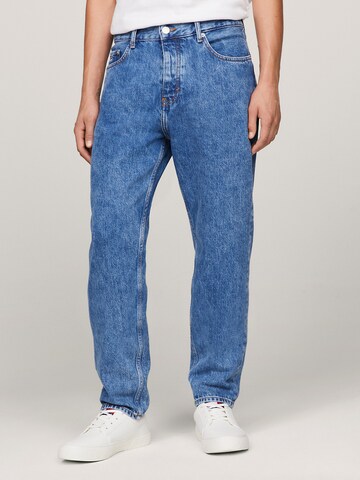 Tommy Jeans Tapered Jeans 'Isaac' in Blue: front