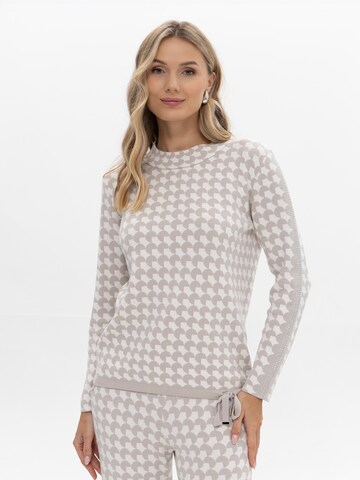 Passioni Sweater in White: front