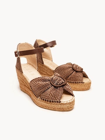Alhamas Strap sandal 'Alpargata Cuña 8 cm' in Brown