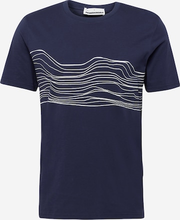 ARMEDANGELS T-shirt 'JAAMES SOUND WAVES' i blå: framsida