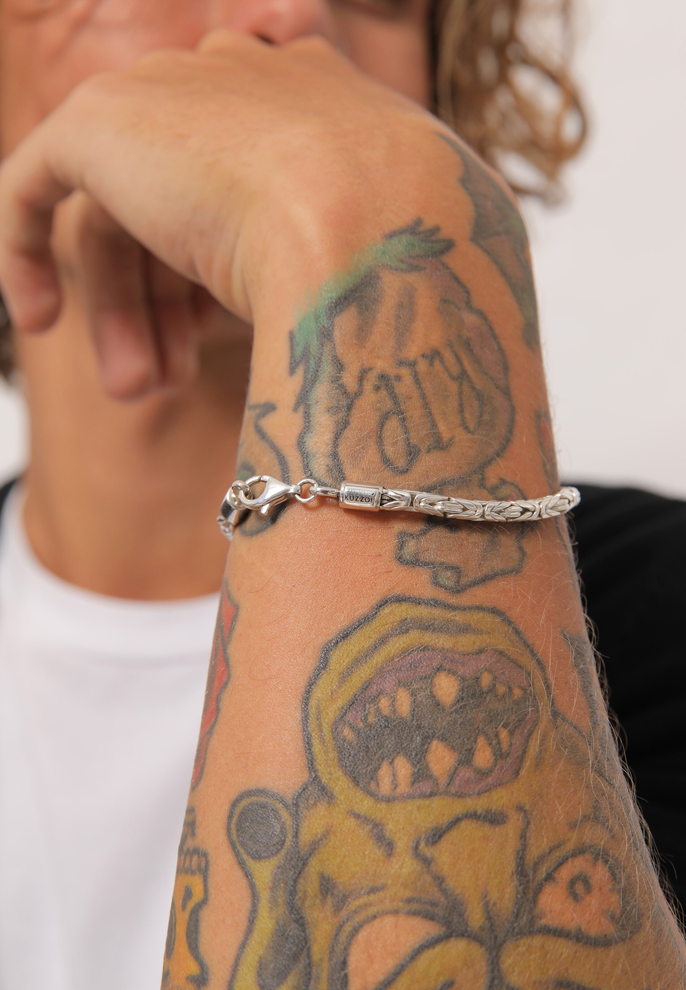 KUZZOI Armband in Silber: Vorderseite