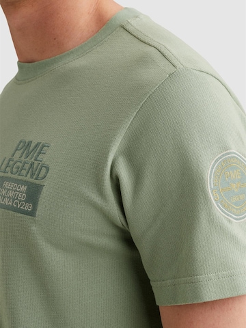 Maglietta 'T-shirt in jersey with multiple badges' di PME Legend in verde