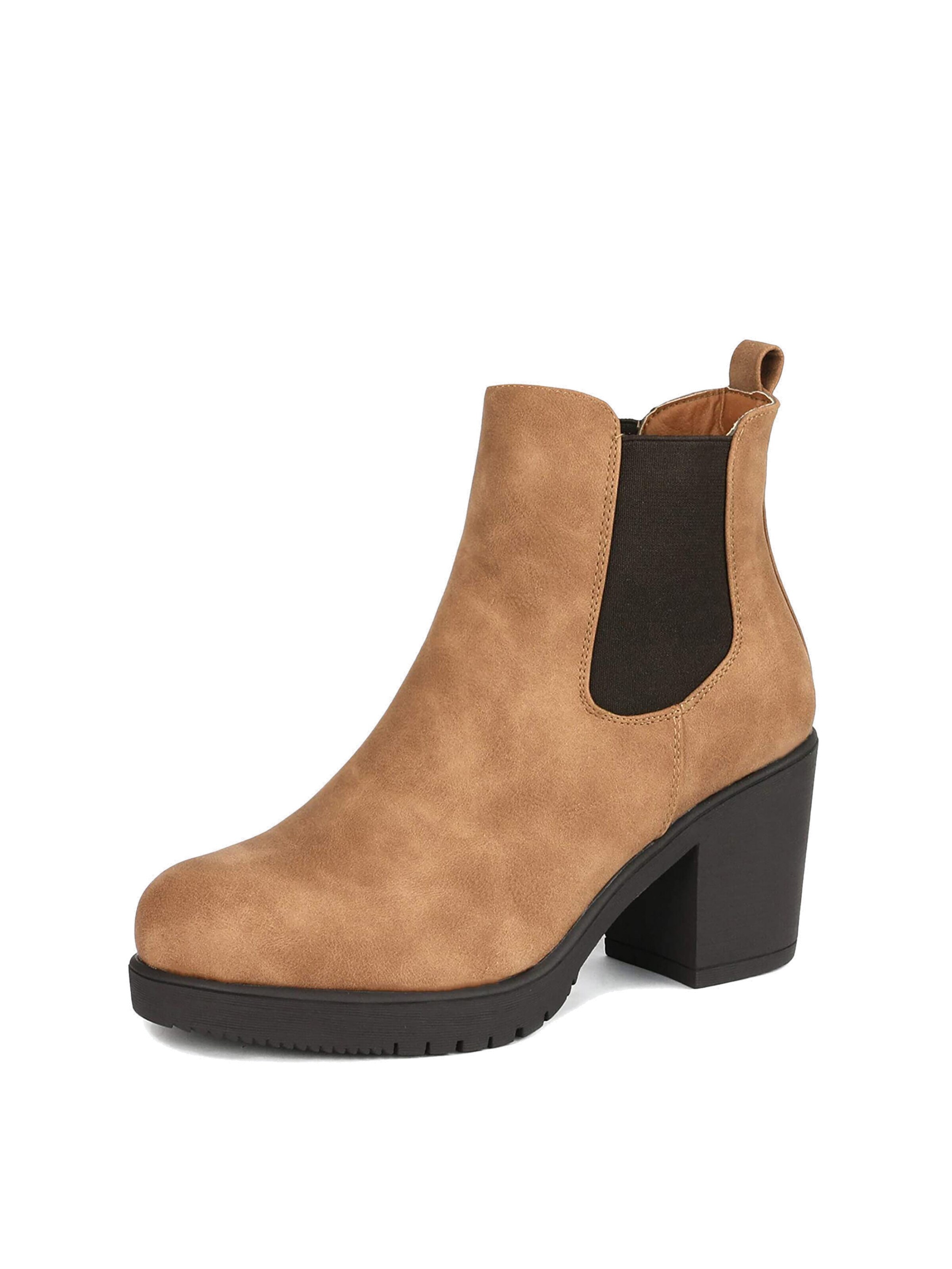 Dream Pairs Boots in Beige: front