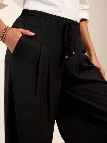 Friends Like These Wide Leg Hose in Schwarz