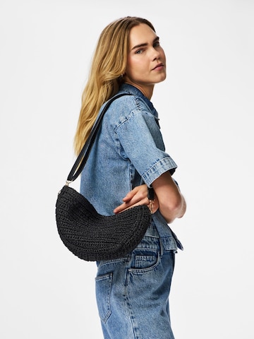 PIECES - Bolso de hombro 'PCAmanda' en negro