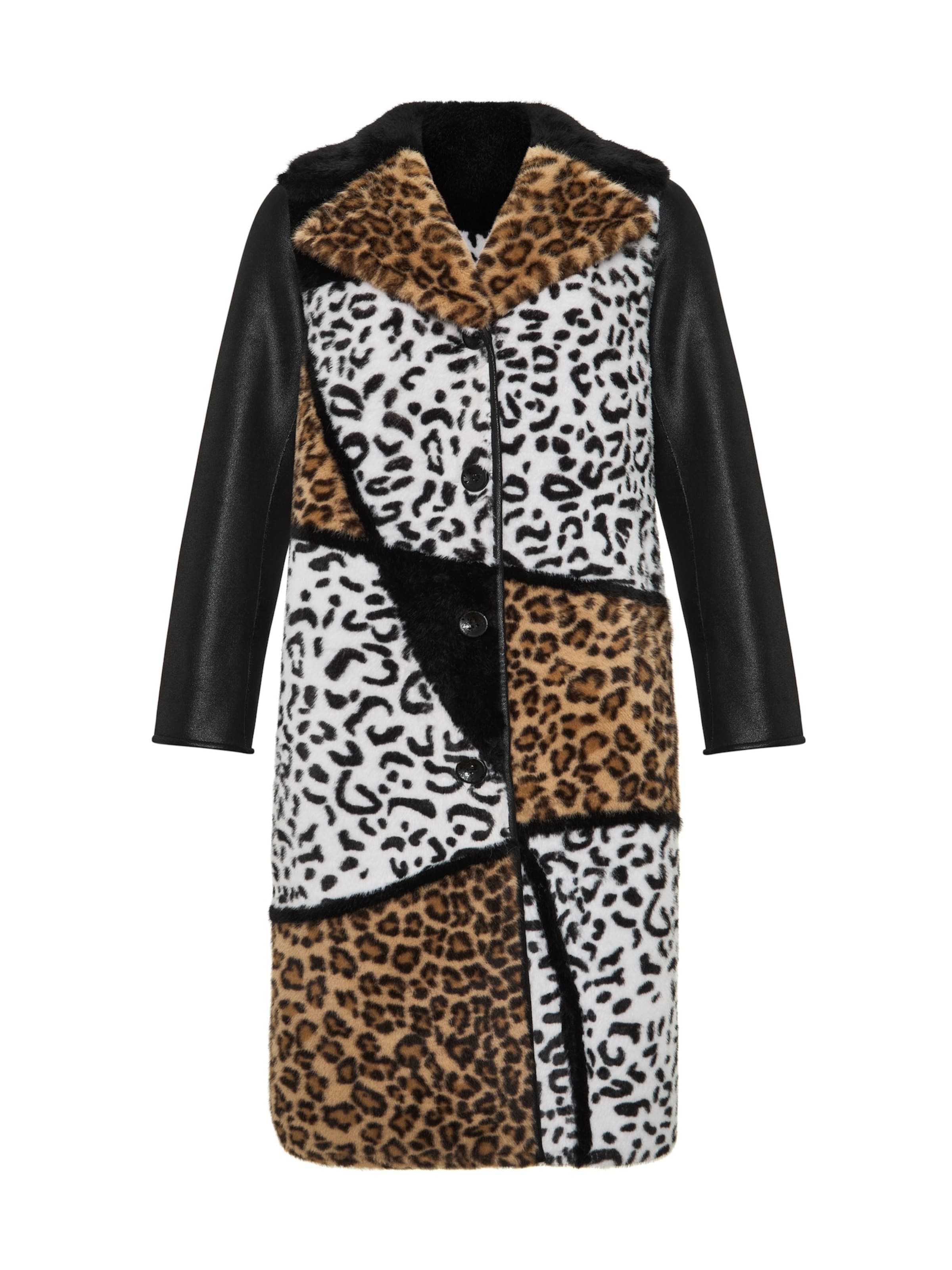 CESARE GASPARI Winter coat in Black: front