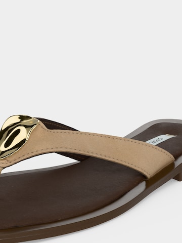 Infradito 'Meira' di STEVE MADDEN in beige