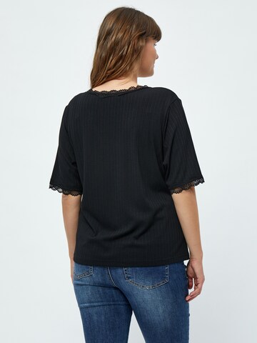 Peppercorn - Camiseta 'Gai' en negro