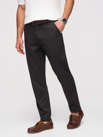 Ombre Regular Chinohose in Schwarz