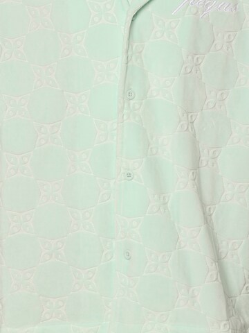 Pequs Regular fit Button Up Shirt in Green