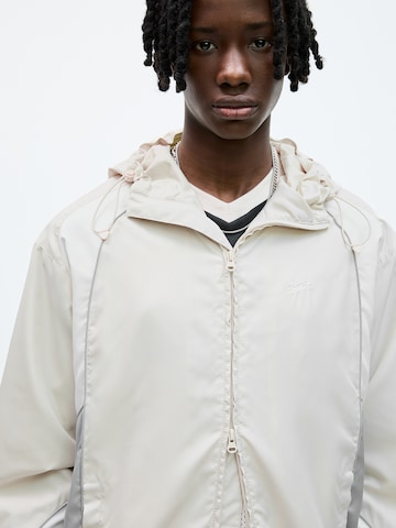 Veste mi-saison Pull&Bear en blanc