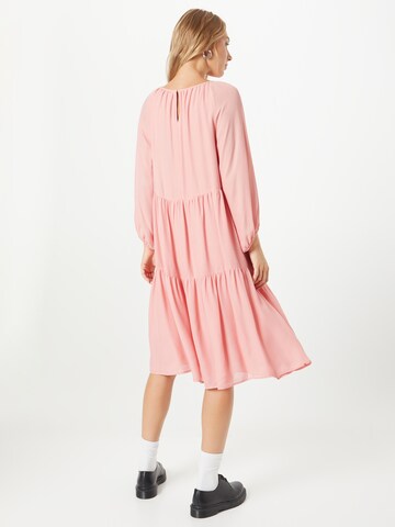 Robe 'TIIA' DRYKORN en rose