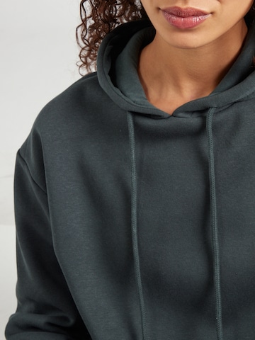 PIECES Sweatshirt 'PCCHILLI' i grön