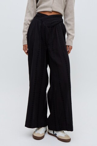 RAFFYA Regular Pants 'Farrah' in Black: front