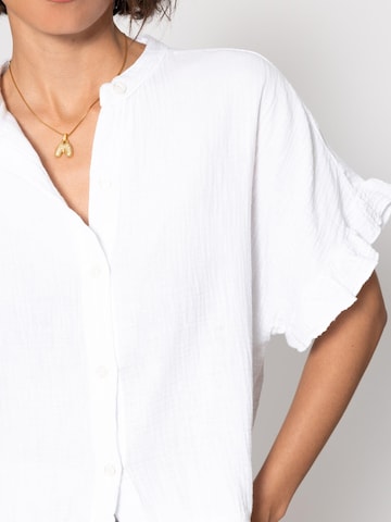 SASSYCLASSY Shirt in White