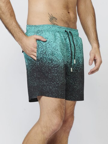 KOROSHI Badeshorts in Grün