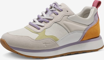 Baskets basses Tamaris en beige : devant