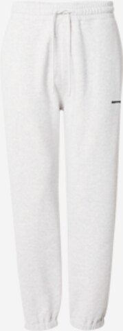 Abercrombie & Fitch Tapered Broek in Grijs: voorkant