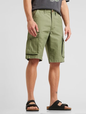 Regular Pantalon cargo 'CASEY' WRANGLER en vert : devant