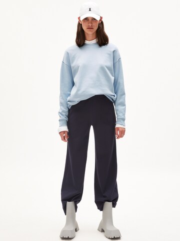 ARMEDANGELS Sweatshirt 'Arin' in Blau