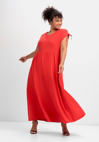 SHEEGO Dress in Red: front