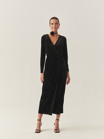 TATUUM Платье 'VELUDO 1' в Черный