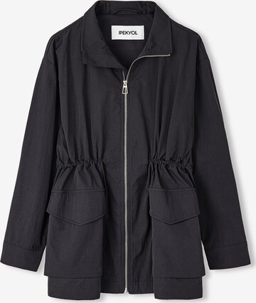 Ipekyol Between-Season Jacket in Black: front