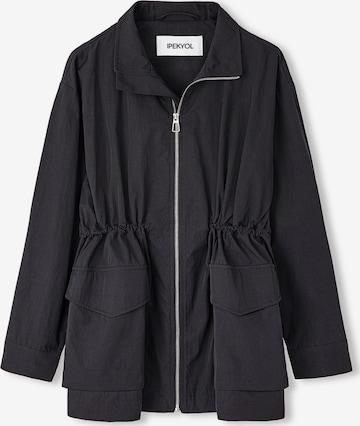 Ipekyol Between-Season Jacket in Black: front