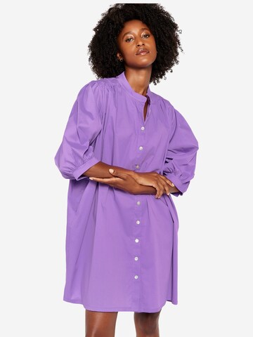 LolaLiza - Vestidos camiseiros em roxo: frente