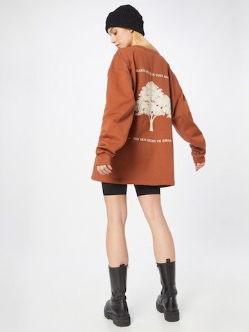 ABOUT YOU Limited Sweatshirt 'Luca' in Brown
