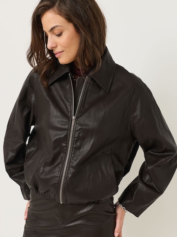 Tamaris Jacke in Braun