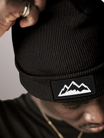 Neverless Beanie 'Mountain' in Black