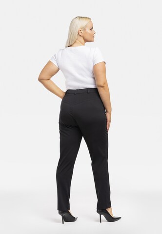 Coupe slim Pantalon Karko en noir