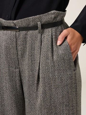Wide leg Pantaloni di oltre in grigio